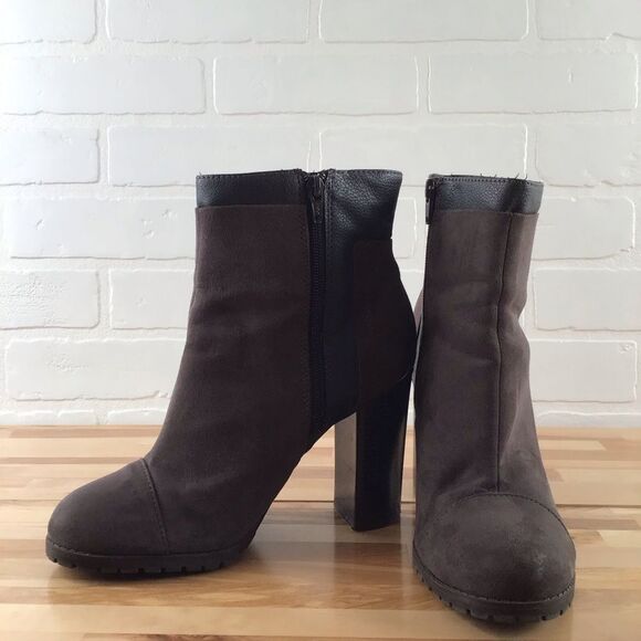 JUICY Couture ankle boots brown size 8.5 heeled booties - Picture 6 of 16